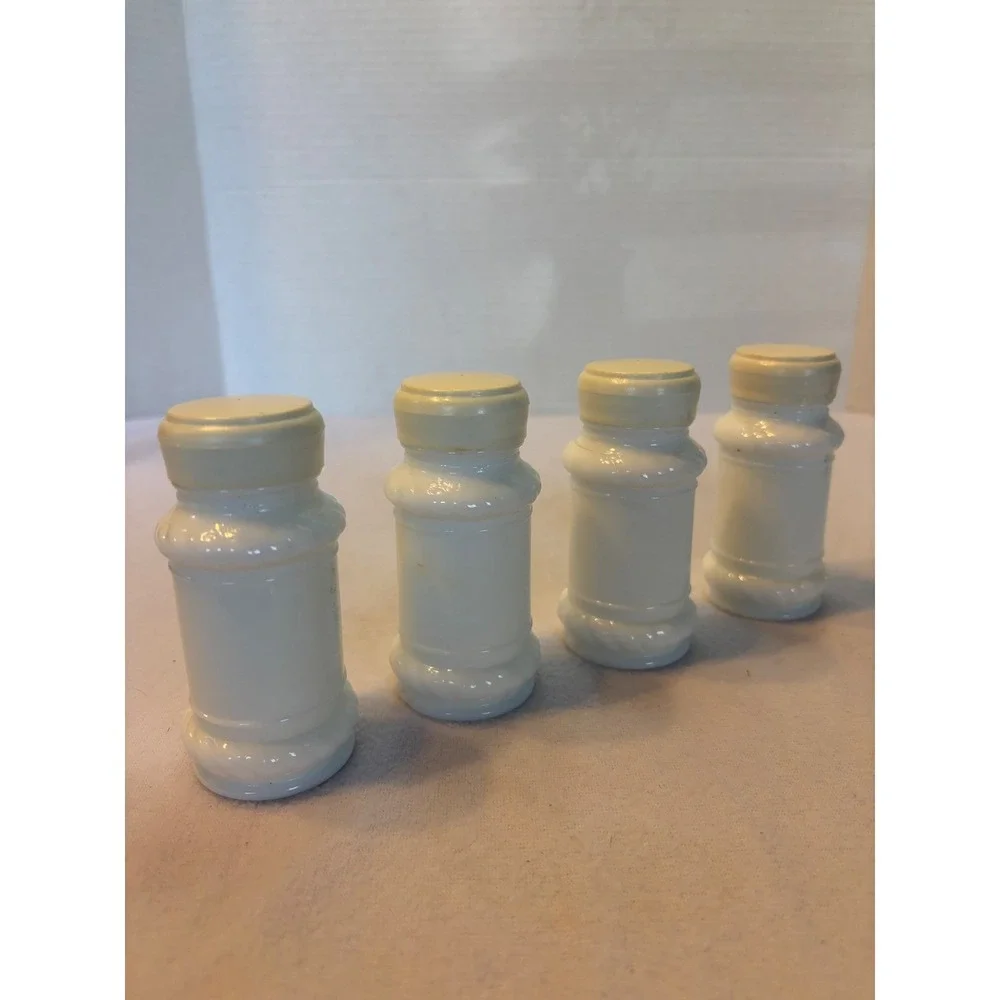 Milk Glass Spice Jars White Shakers Made in Japan 4 Inch‎ Vintage